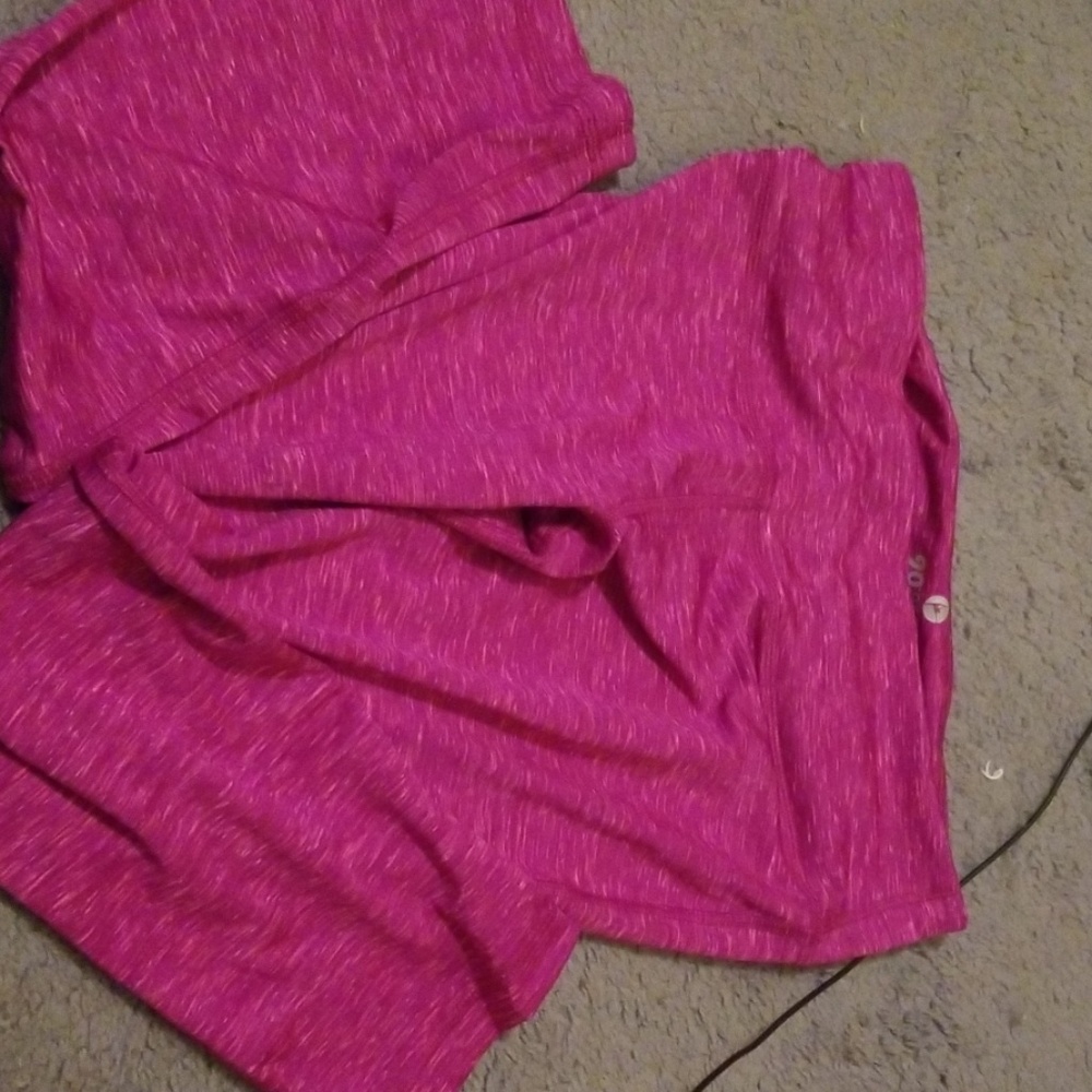 Purple capri spandex workout leggings